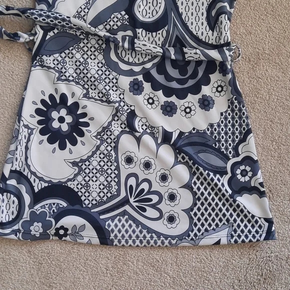 High Neck Top - Picture 5 of 5